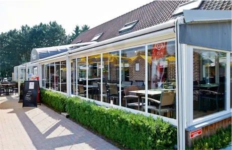 Restaurant veranda enclosure